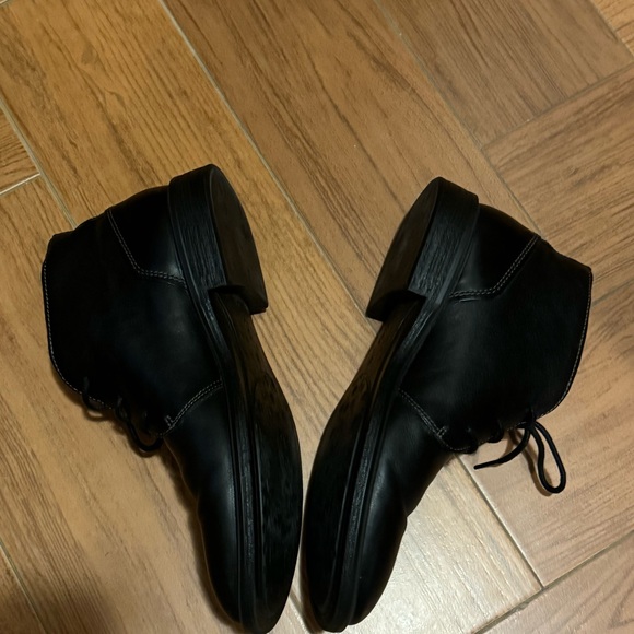 ECCO Black Leather Chukka Boots - Picture 4 of 4